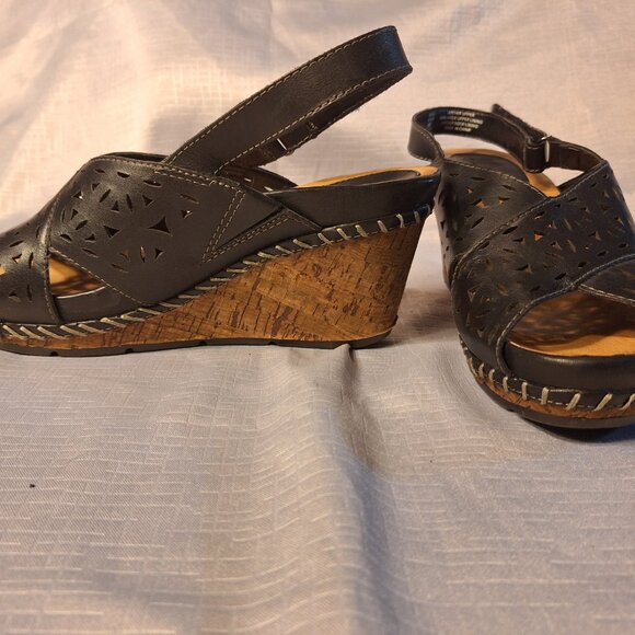 Earth Aries Leather Upper wedge sandal - Picture 11 of 11